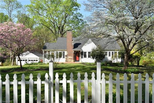 122 Linbrook Dr, Winston-Salem, NC, 27106-4539 | Card Image