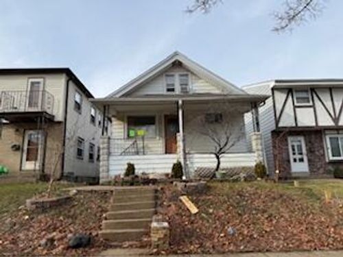 2239 S 59th St, WEST ALLIS, WI, 53219-2105 | Card Image