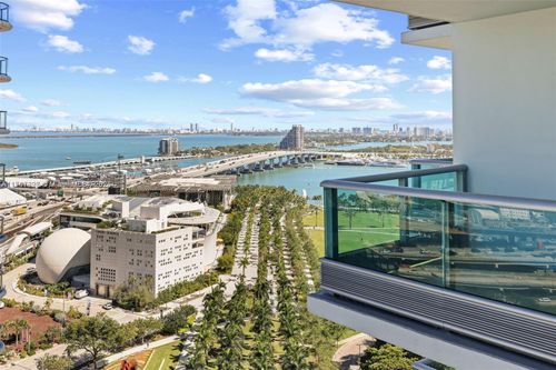 apt-2410-900 Biscayne Blvd, Miami, FL, 33132-1565 | Card Image
