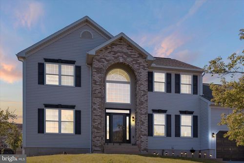 36 Hayden Cir, READING, PA, 19606-8952 | Card Image