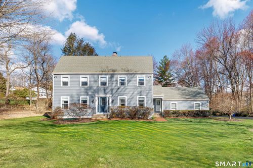 7 Lafayette Dr, Trumbull, CT, 06611-2751 | Card Image