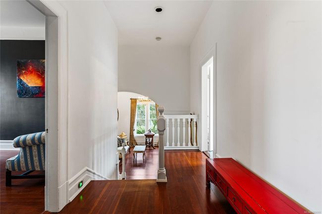 1023 St Charles St, House other with 3 bedrooms, 3 bathrooms and 6 parking in Victoria BC | Image 35