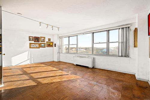 apt-7s-70-25 Yellowstone Blvd, Forest Hills, NY, 11375-3169 | Card Image