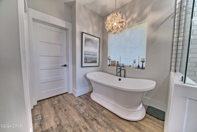 700 E 2 Nd St, House other with 4 bedrooms, 4 bathrooms and null parking in Lynn Haven FL | Image 41