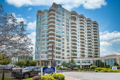 1011 - 2 Toronto St, Condo with 2 bedrooms, 2 bathrooms and 2 parking in Barrie ON | Image 1