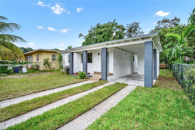 322 Ne 110th Ter, House other with 3 bedrooms, 2 bathrooms and null parking in Miami FL | Image 3