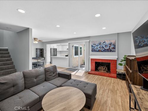 4-5442 Villa Way, Cypress, CA, 90630-3021 | Card Image