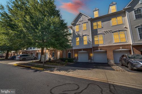 14576 Kylewood Way, Gainesville, VA, 20155-6233 | Card Image