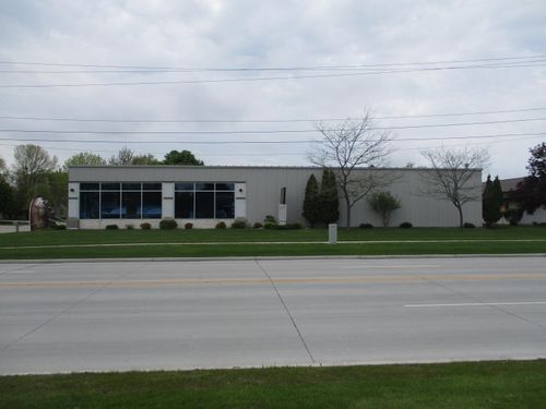 3420 Dewey St, Manitowoc, WI, 54220-5988 | Card Image