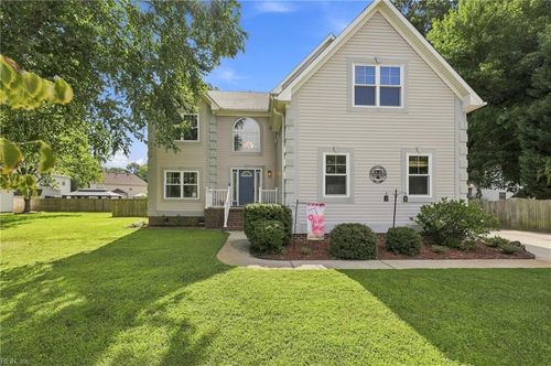 1805 Crestwynd Dr, Chesapeake, VA, 23322-3971 | Card Image