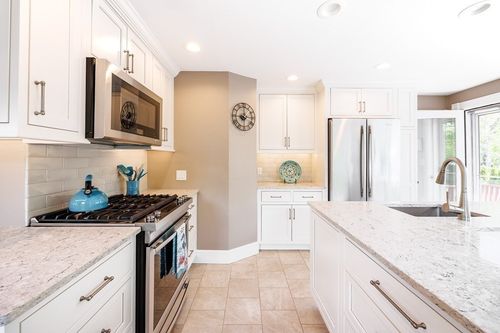 58-58 Temple St, Reading, MA, 01867-2830 | Card Image