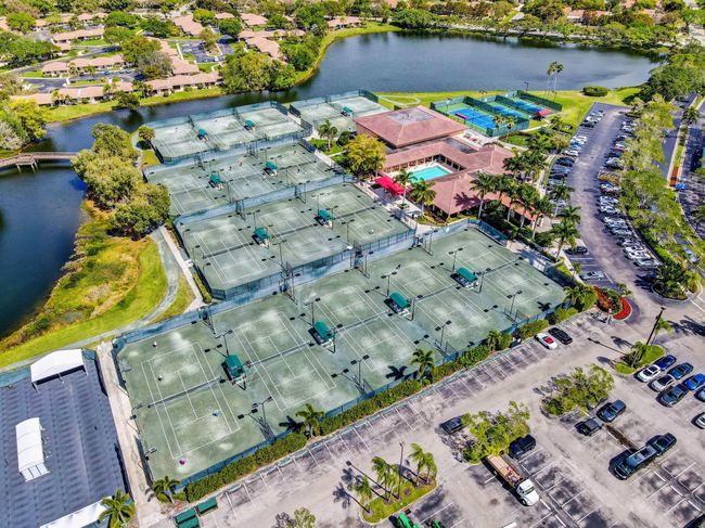 405 Brackenwood Ln S, Condo with 2 bedrooms, 2 bathrooms and null parking in Palm Beach Gardens FL | Image 58