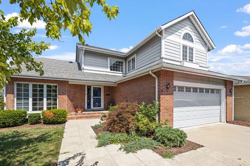 9044 Walnut Ave, Franklin Park, IL, 60131-2824 | Card Image