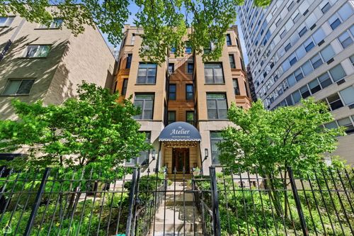 3e-628 W Sheridan Rd, Chicago, IL, 60613-6079 | Card Image
