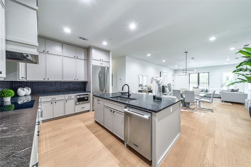 1a-3601 Routh St, Dallas, TX, 75219-4943 | Card Image