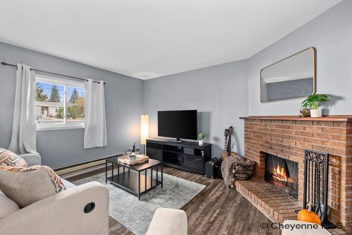 c-305 Western Hills Blvd, Cheyenne, WY, 82009-3442 | Card Image