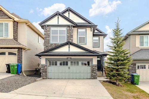 15 Sage Bank Court Nw, Home with 6 bedrooms, 3 bathrooms and 4 parking in Calgary AB | Card Image