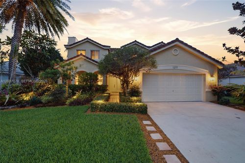 1277 Meadows Blvd, Weston, FL, 33327-1810 | Card Image