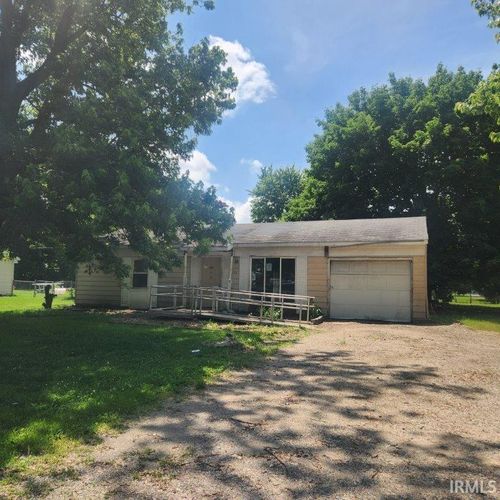 1823 Cambridge Dr, Warsaw, IN, 46580-2415 | Card Image