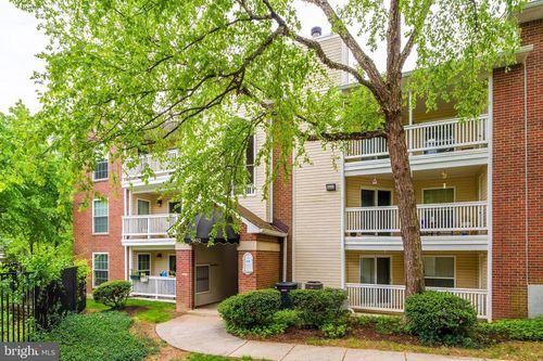 301b-1532 Lincoln Way, MCLEAN, VA, 22102-5886 | Card Image