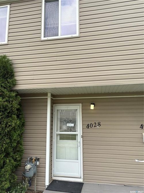 4028 Castle Road, Regina, SK, S4S6A4 | Card Image