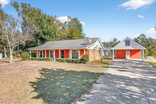 17080 Fenton Dedeaux Rd, Kiln, MS, 39556-6657 | Card Image