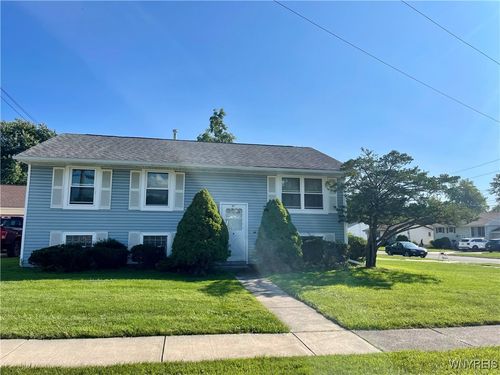 41 Wedgewood Dr, West Seneca, NY, 14224-3623 | Card Image