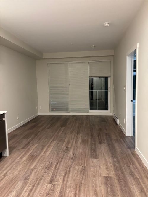 316-10838 Whalley Blvd, Surrey, BC, V3R0G8 | Card Image