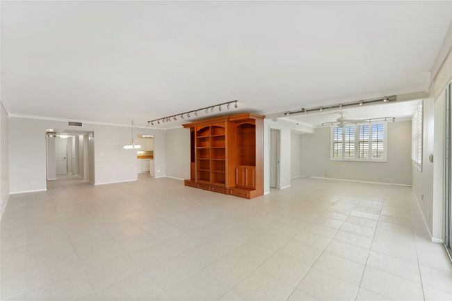 Bedroom 3 is part of main living space | Image 9