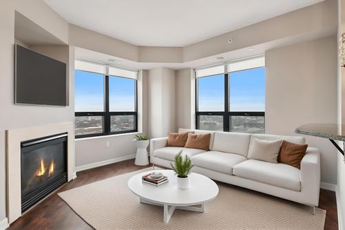 apt-1711-500 E Grant St, Minneapolis, MN, 55404-1476 | Card Image