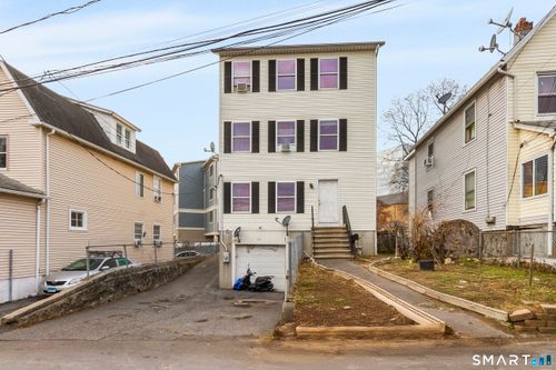 10 Lipton Pl, Stamford, CT, 06902-6810 | Card Image