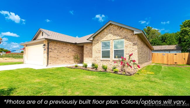 219 S 25 Th St, House other with 3 bedrooms, 2 bathrooms and null parking in Collinsville OK | Image 4