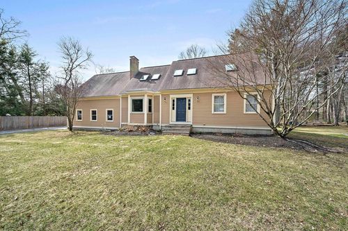 4 Gloria Dr, Mansfield, MA, 02048-2935 | Card Image