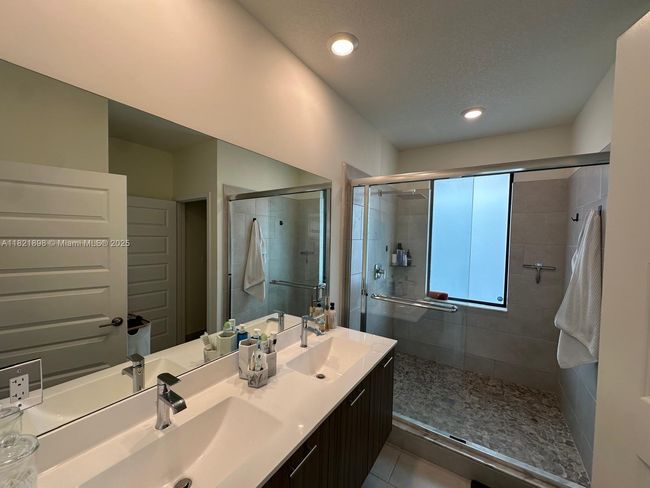 APT-204 - 8301 Nw 41 St St, Condo with 2 bedrooms, 3 bathrooms and null parking in Doral FL | Image 11