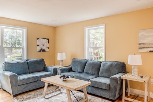 45 Moran St, North Attleboro, MA, 02760-1206 | Card Image