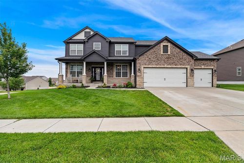 127 Central Park Ave, Wentzville, MO, 63385-7269 | Card Image