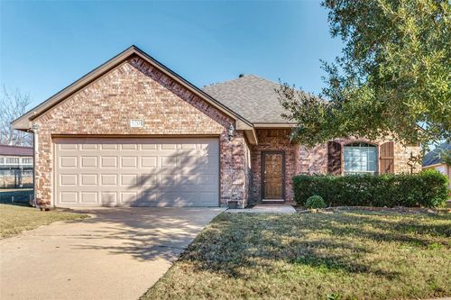 5201 Woodglen Lane, Fort Worth, TX, 76126 | Card Image