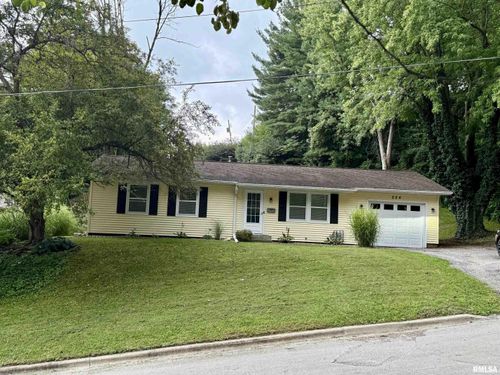 224 W Rutledge Ave, Petersburg, IL, 62675-1238 | Card Image