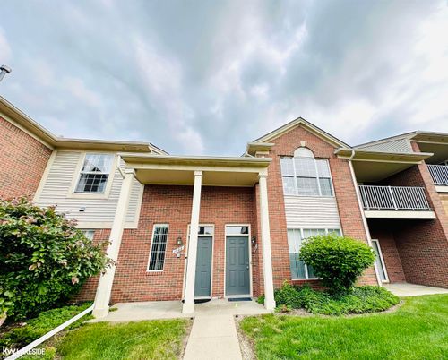 1922 Flagstone Cir, Rochester, MI, 48307-6096 | Card Image