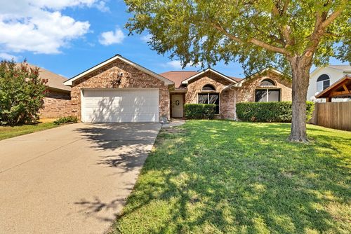 431 Hidden Ridge Dr, Burleson, TX, 76028-6047 | Card Image