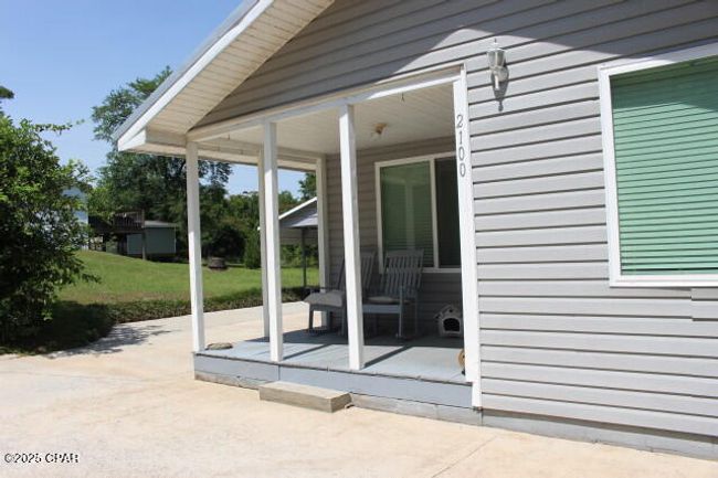 2100 Third Ave, House other with 3 bedrooms, 3 bathrooms and null parking in Sneads FL | Image 30