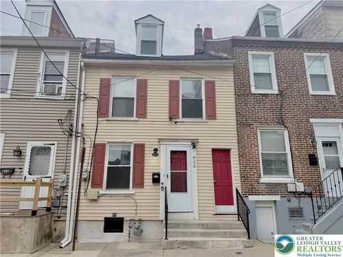 828 W Maple Street, Allentown City, PA, 18101 | Card Image