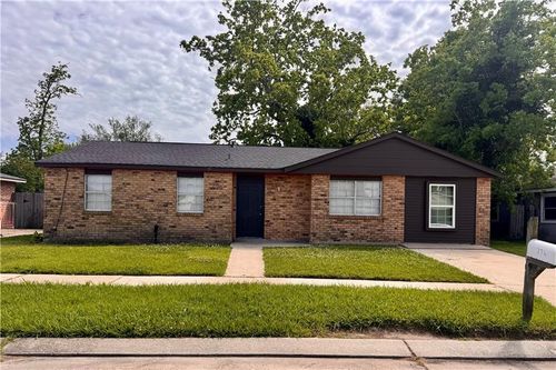 374 Highland Dr, La Place, LA, 70068-1906 | Card Image