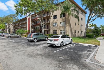 301J - 13455 Sw 9th Ct, Condo with 2 bedrooms, 2 bathrooms and null parking in Pembroke Pines FL | Image 2