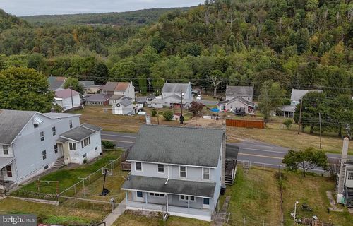 81-79 W Miner St, Coaldale, PA, 18218-1018 | Card Image