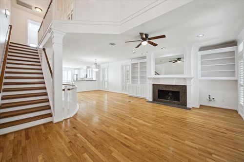 1812 Matthews St, Houston, TX, 77019-5515 | Card Image