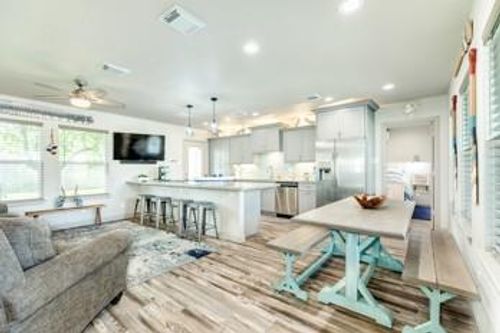 117 Tarpon Ave, Galveston, TX, 77550-3131 | Card Image