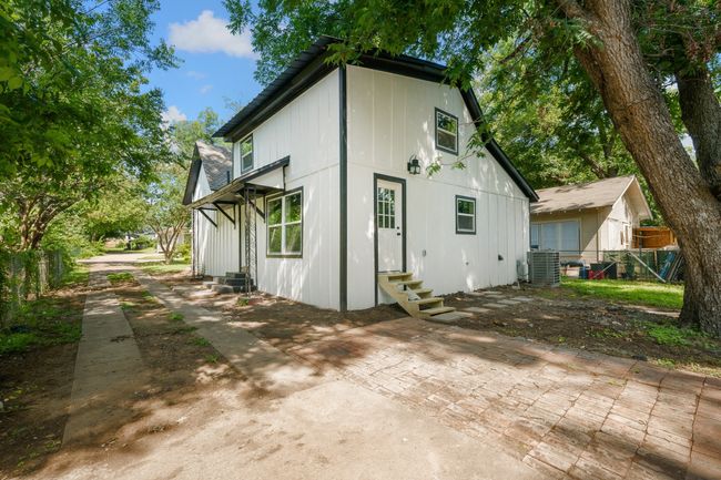 310 N Walnut St, House other with 3 bedrooms, 2 bathrooms and null parking in Cleburne TX | Image 22
