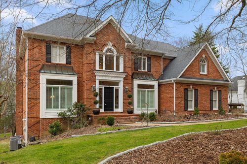 40 Cool Springs Rd, Signal Mountain, TN, 37377-2074 | Card Image