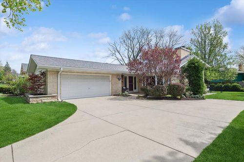 611 50th Pl, Western Springs, IL, 60558-1924 | Card Image